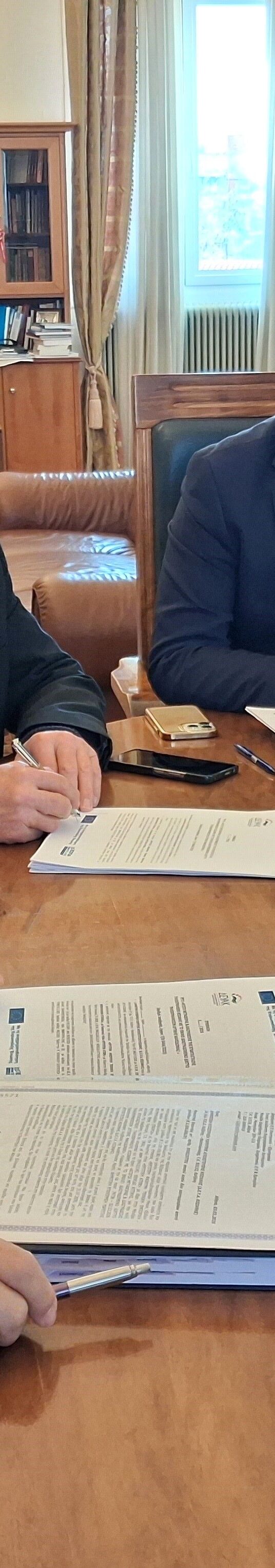 Υπογράφηκε η σύμβαση κατασκευής των αγωγών που θα συνδέσουν την Τηλεθέρμανση Κοζάνης με το Ενιαίο Σύστημα Τηλεθερμάνσεων Δυτικής Μακεδονίας